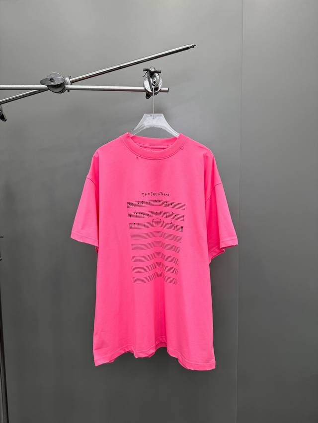 New Balenciagaangelo Badalamenti限量音乐合作系列新款卫衣 纯棉面料 手感柔软上身舒适 圆领设计 胸前曲谱由badalementi